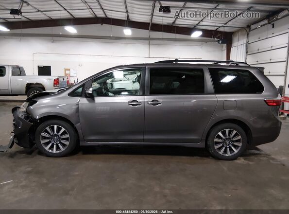 5TDDZ3DC9JS199545 2018 TOYOTA SIENNA Gray 