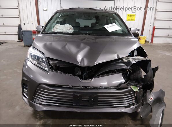 5TDDZ3DC9JS199545 2018 TOYOTA SIENNA Gray წინა ხედი