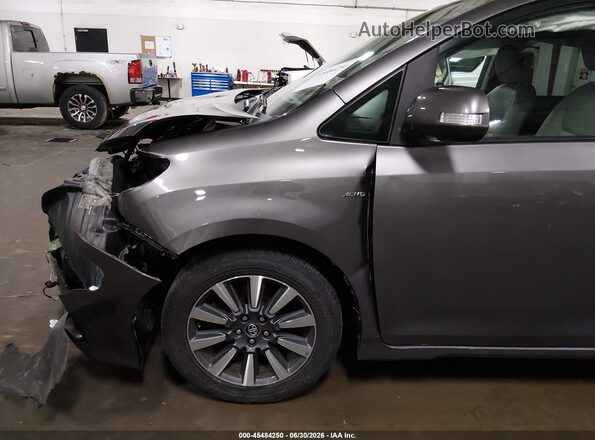 5TDDZ3DC9JS199545 2018 TOYOTA SIENNA Gray 