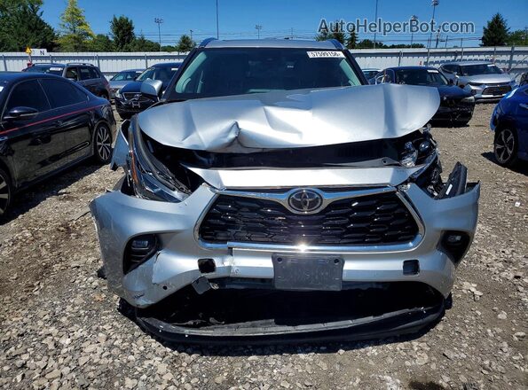 5TDDZRBH0MS534035 2021 TOYOTA HIGHLANDER Silver Widok z przodu