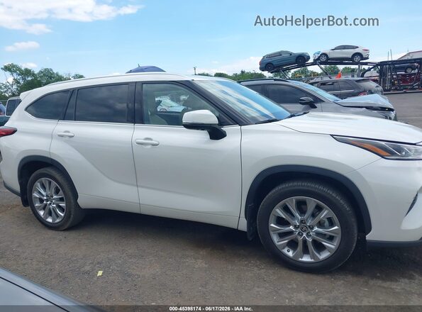 5TDDZRBH1MS527255 2021 TOYOTA HIGHLANDER White Widok wnętrza z tyłu
