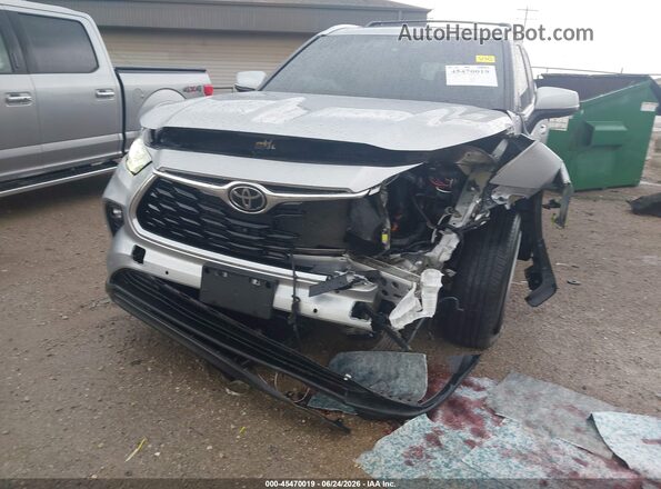 5TDDZRBH3NS214838 2022 TOYOTA HIGHLANDER Silver Դիմացի տեսք