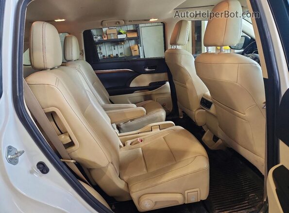 5TDDZRFH0HS398666 2017 TOYOTA HIGHLANDER White Вид задньої частини салону