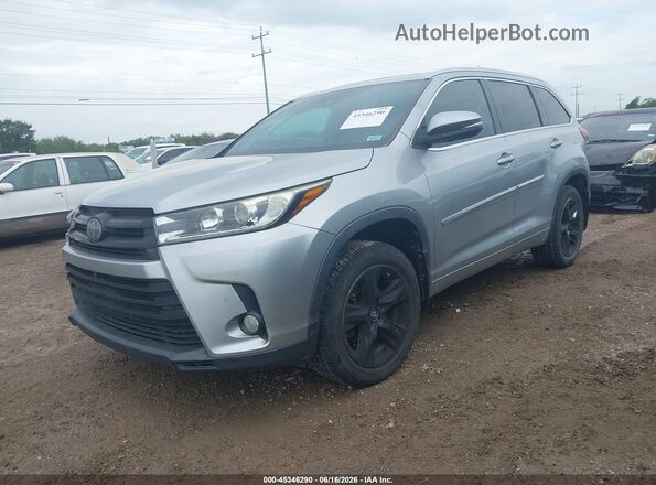 5TDDZRFH0JS874114 2018 TOYOTA HIGHLANDER Silver Առջևի ձախ երեք քառորդ տեսարան