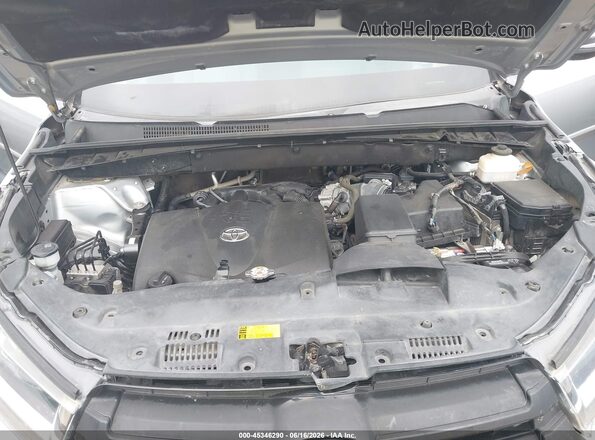 5TDDZRFH0JS874114 2018 TOYOTA HIGHLANDER Silver Հետևի տեսք
