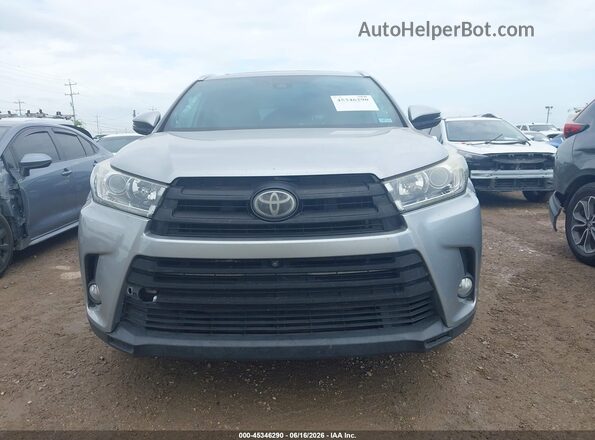 5TDDZRFH0JS874114 2018 TOYOTA HIGHLANDER Silver Սալոնի հետևի տեսք