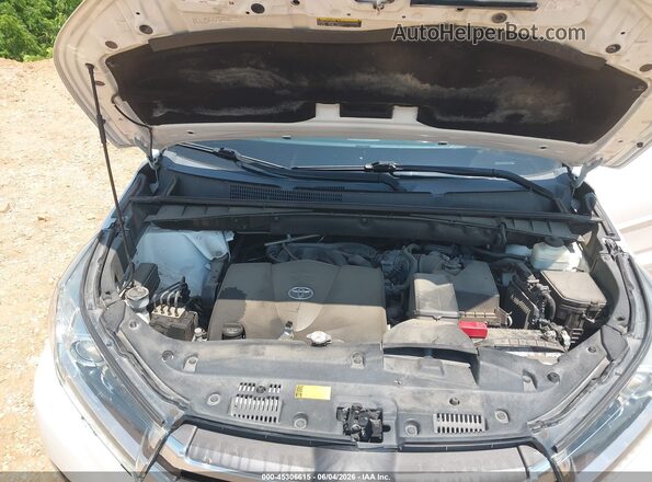 5TDDZRFH0JS884710 2018 TOYOTA HIGHLANDER White უკანა ხედი