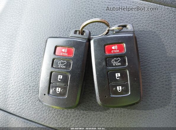 5TDDZRFH1HS456266 2017 TOYOTA HIGHLANDER White Вид панелі приладів
