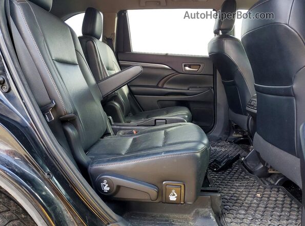5TDDZRFH1JS833975 2018 TOYOTA HIGHLANDER Black Вид задньої частини салону