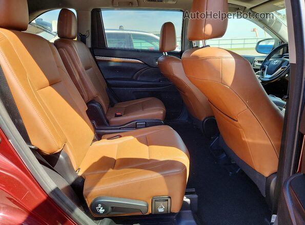 5TDDZRFH3HS453238 2017 TOYOTA HIGHLANDER Burgundy Rear interior view