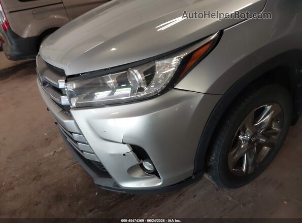 5TDDZRFH3HS484506 2017 TOYOTA HIGHLANDER Silver Widok z przodu
