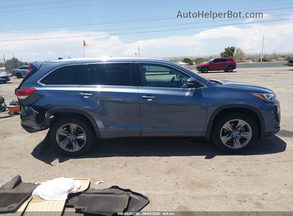 5TDDZRFH3JS874673 2018 TOYOTA HIGHLANDER Blue Widok wnętrza z tyłu