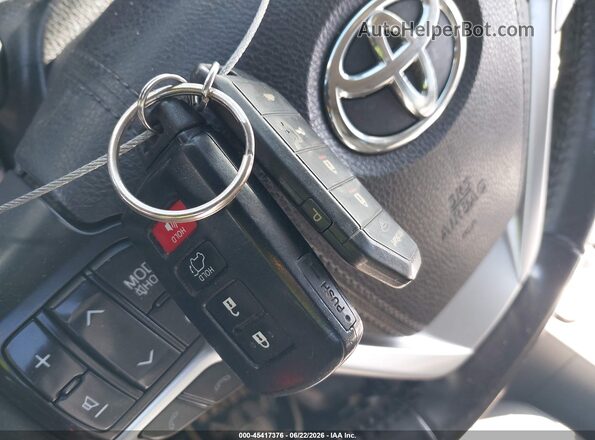 5TDDZRFH4HS395947 2017 TOYOTA HIGHLANDER Silver Dashboard view