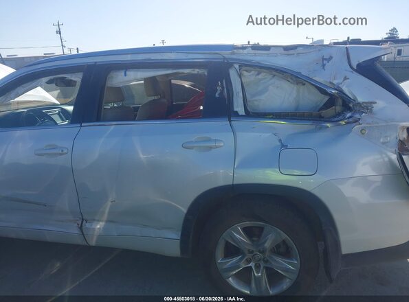 5TDDZRFH4JS851497 2018 TOYOTA HIGHLANDER White Widok z przodu