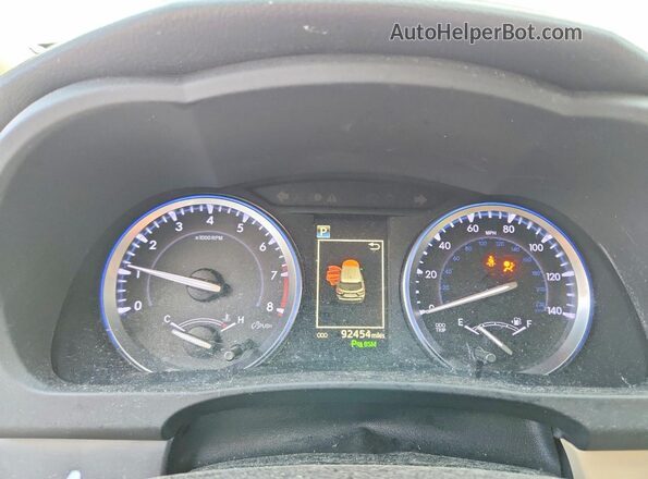 5TDDZRFH4JS864525 2018 TOYOTA HIGHLANDER White Սարքավորումների վահանակի տեսք