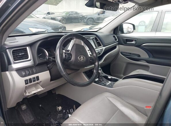 5TDDZRFH5HS447375 2017 TOYOTA HIGHLANDER Blue Սալոնի դիմացի տեսք