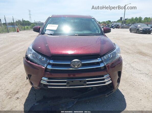 5TDDZRFH5JS824714 2018 TOYOTA HIGHLANDER Burgundy Widok wnętrza z tyłu
