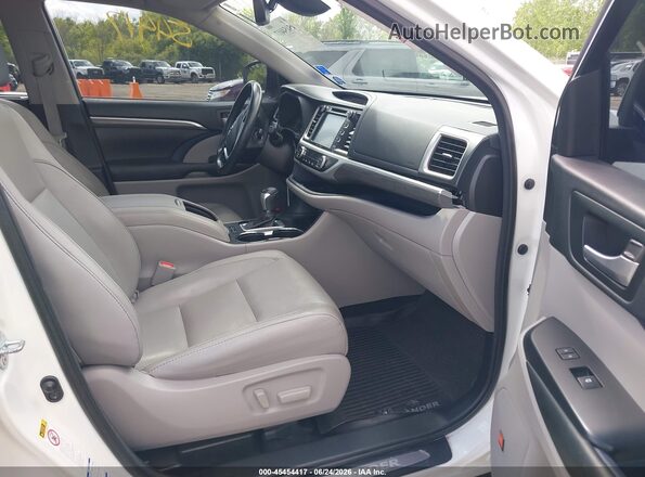 5TDDZRFH6HS410898 2017 TOYOTA HIGHLANDER White Widok wnętrza z przodu