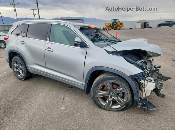 5TDDZRFH7JS809020 2018 TOYOTA HIGHLANDER Silver Передня права чверть