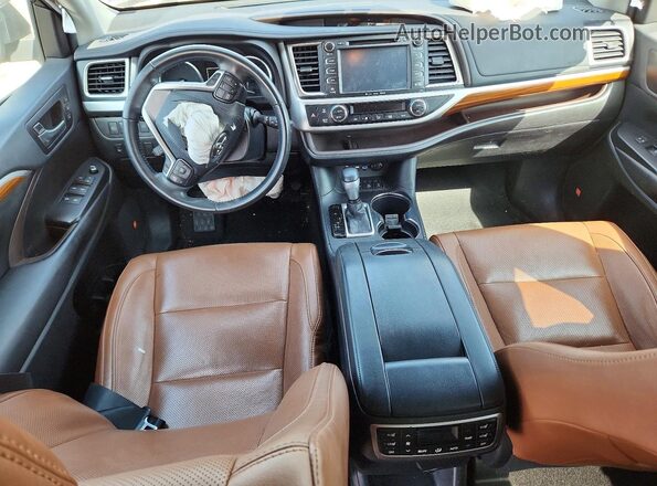 5TDDZRFH7KS740072 2019 TOYOTA HIGHLANDER Black Dashboard view