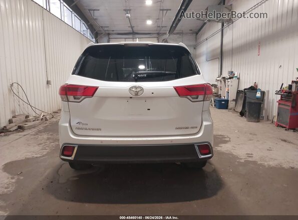 5TDDZRFH8JS801444 2018 TOYOTA HIGHLANDER White 