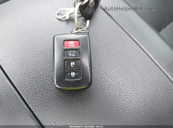 5TDDZRFH8JS818180 2018 TOYOTA HIGHLANDER Silver Widok deski rozdzielczej