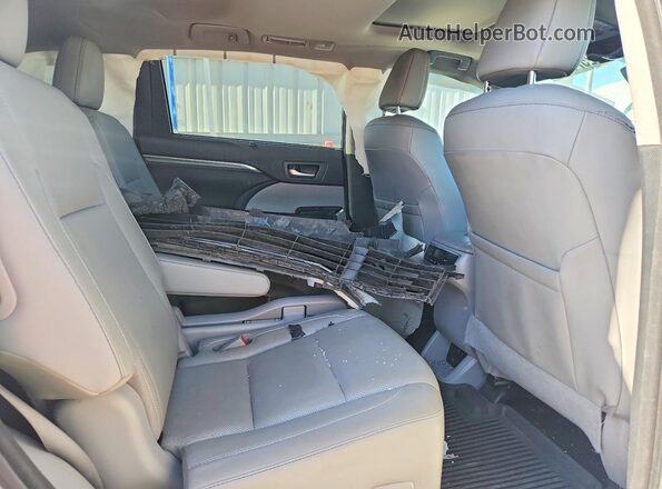 5TDDZRFHXHS424058 2017 TOYOTA HIGHLANDER White უკანა სავარძლების ხედი