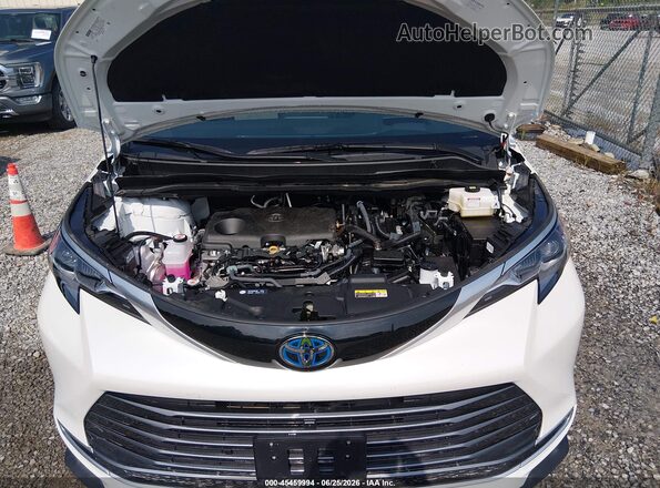 5TDERKECXSS254101 2025 TOYOTA SIENNA White Vista trasera