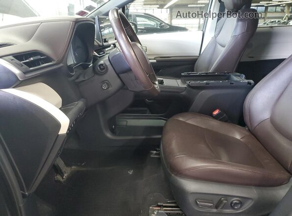 5TDESKFC0RS151511 2024 TOYOTA SIENNA Gray 