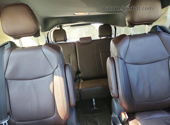 5TDESKFC2RS151087 2024 TOYOTA SIENNA Gray Widok tylnych siedzeń