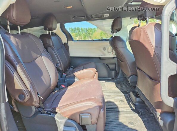 5TDESKFC2RS151087 2024 TOYOTA SIENNA Gray Widok wnętrza z tyłu