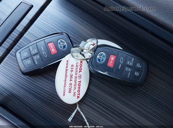 5TDESKFC5MS009485 2021 TOYOTA SIENNA Silver Առջևի վահանակի տեսք