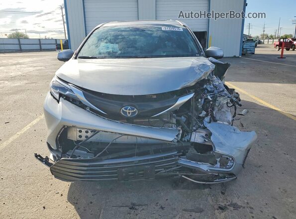 5TDESKFC5SS157827 2025 TOYOTA SIENNA Silver 