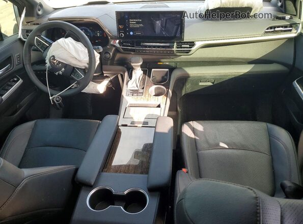 5TDESKFC5SS157827 2025 TOYOTA SIENNA Silver 