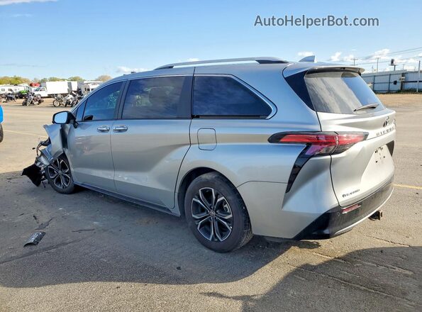 5TDESKFC5SS157827 2025 TOYOTA SIENNA Silver 