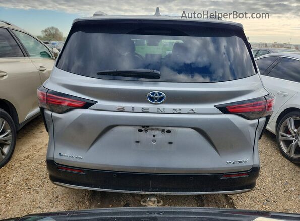 5TDESKFC5SS157827 2025 TOYOTA SIENNA Silver 