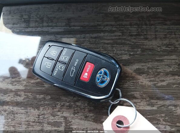 5TDESKFC5SS167855 2025 TOYOTA SIENNA Light Blue წინა პანელის ხედი