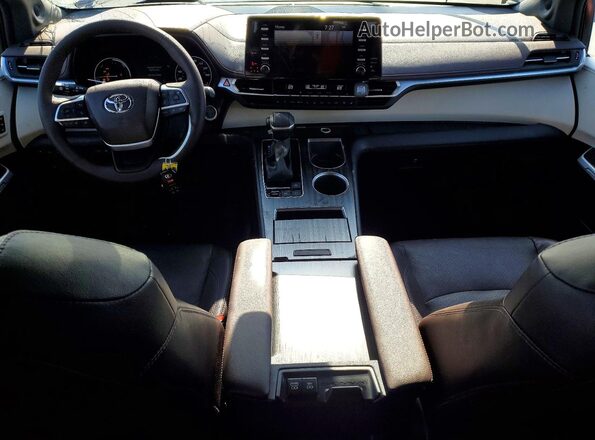 5TDESKFC8PS085125 2023 TOYOTA SIENNA Red Вид панелі приладів