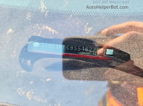 5TDESKFC8SS162780 2025 TOYOTA SIENNA Red ძრავის განყოფილების ხედი