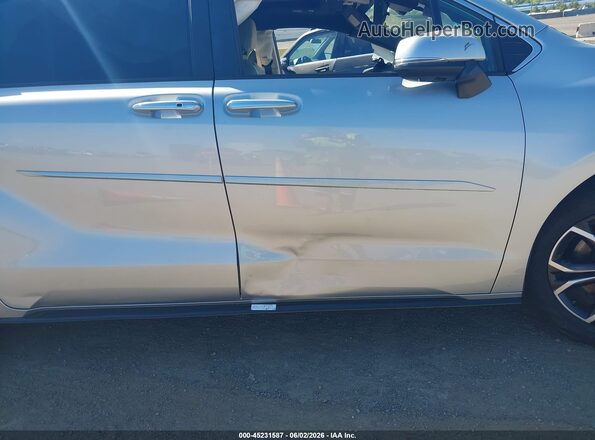 5TDESKFC8SS175867 2025 TOYOTA SIENNA Silver 