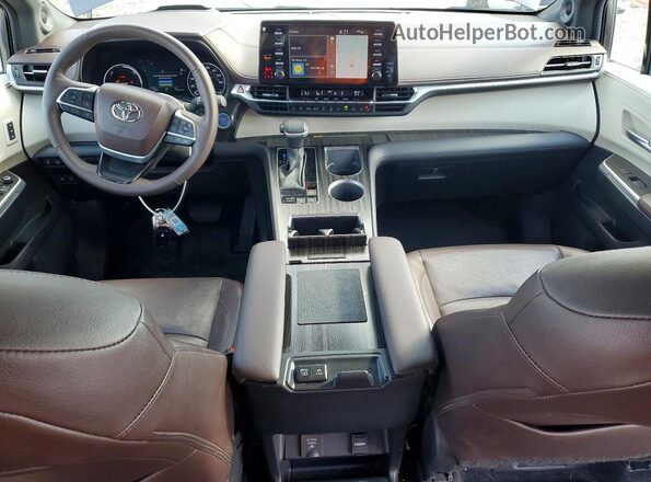 5TDESKFC9PS106211 2023 TOYOTA SIENNA Gray Vista del salpicadero
