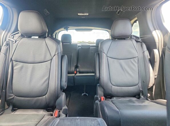 5TDESKFC9SS185128 2025 TOYOTA SIENNA White უკანა სავარძლების ხედი
