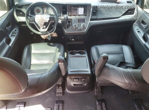 5TDEZ3DC8LS232753 2020 TOYOTA SIENNA Серебряный Вид панели приборов
