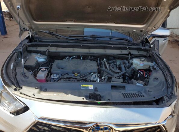 5TDFARAH7MS011046 2021 TOYOTA HIGHLANDER Silver Շարժիչի բաժամունքի տեսք