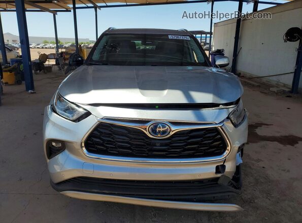 5TDFARAH7MS011046 2021 TOYOTA HIGHLANDER Silver Դիմացի տեսք