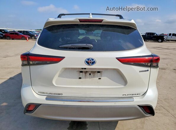 5TDFARAH8MS009421 2021 TOYOTA HIGHLANDER White უკანა ხედი