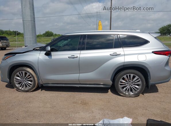 5TDFZRAH9LS015607 2020 TOYOTA HIGHLANDER Silver Vista interior trasera