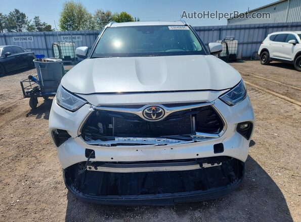 5TDFZRBH1NS222820 2022 TOYOTA HIGHLANDER White Vista frontal