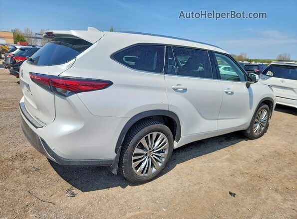 5TDFZRBH1NS222820 2022 TOYOTA HIGHLANDER White Trasero derecho