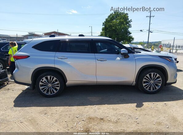 5TDFZRBH5LS000133 2020 TOYOTA HIGHLANDER Серый Вид задней части салона